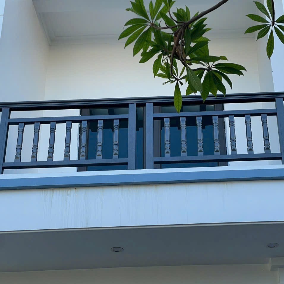 Tay vịn song chấn xám đá